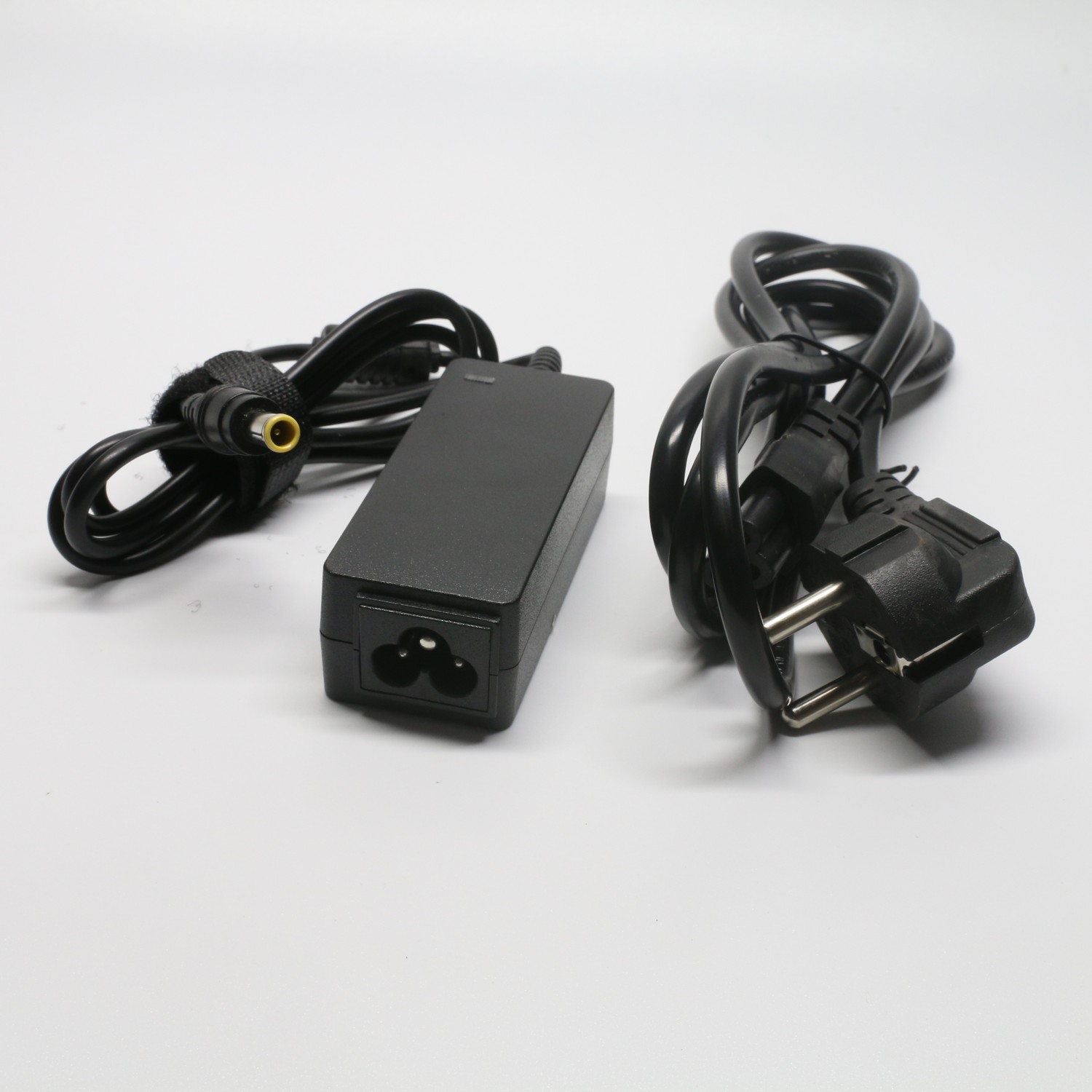 adapter cho màn hình LG kèm dây nguồn bông mai
